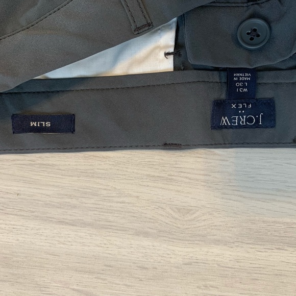 2 pairs of Jcrew tech pants - Picture 6 of 7